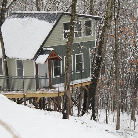Secluded Treehouse In The Woods - Tree Hugger Hideaway Villa Branson Exteriör bild