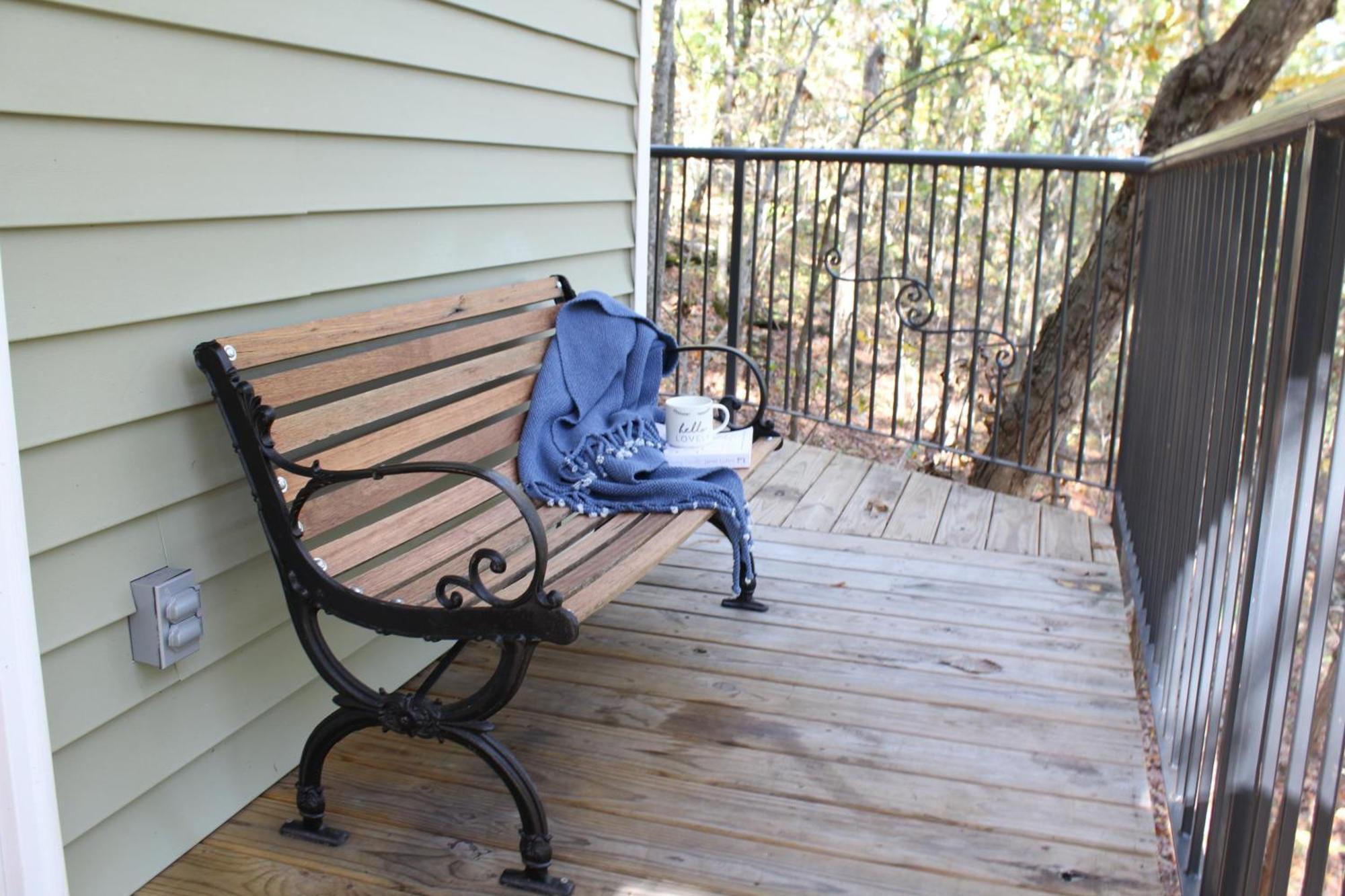 Secluded Treehouse In The Woods - Tree Hugger Hideaway Villa Branson Exteriör bild